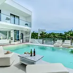 Michel By Interhome Vila Maslenica