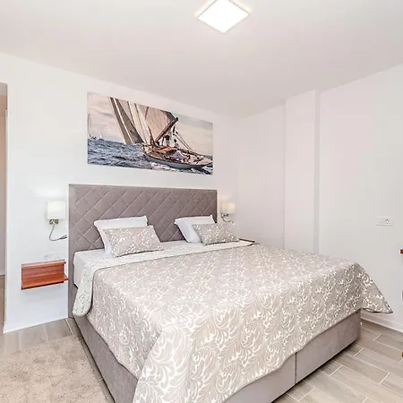 Michel By Interhome Vila